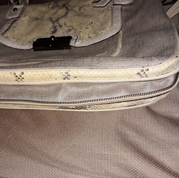 Coach - Picture 3 of 8